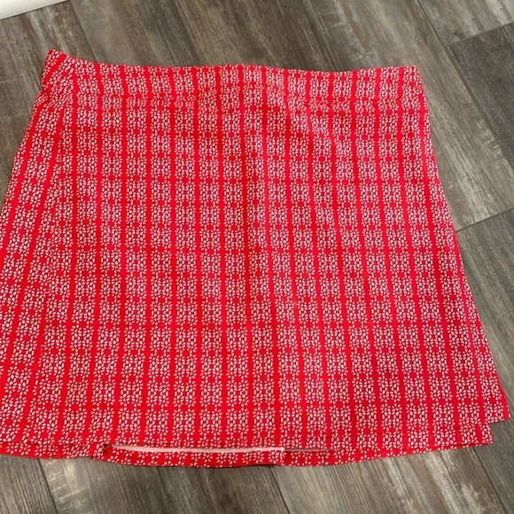 RipSkirt Hawaii red and white print size XL - Picture 1 of 8
